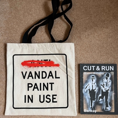 Banksy - Cut & Run - Tote Bag a